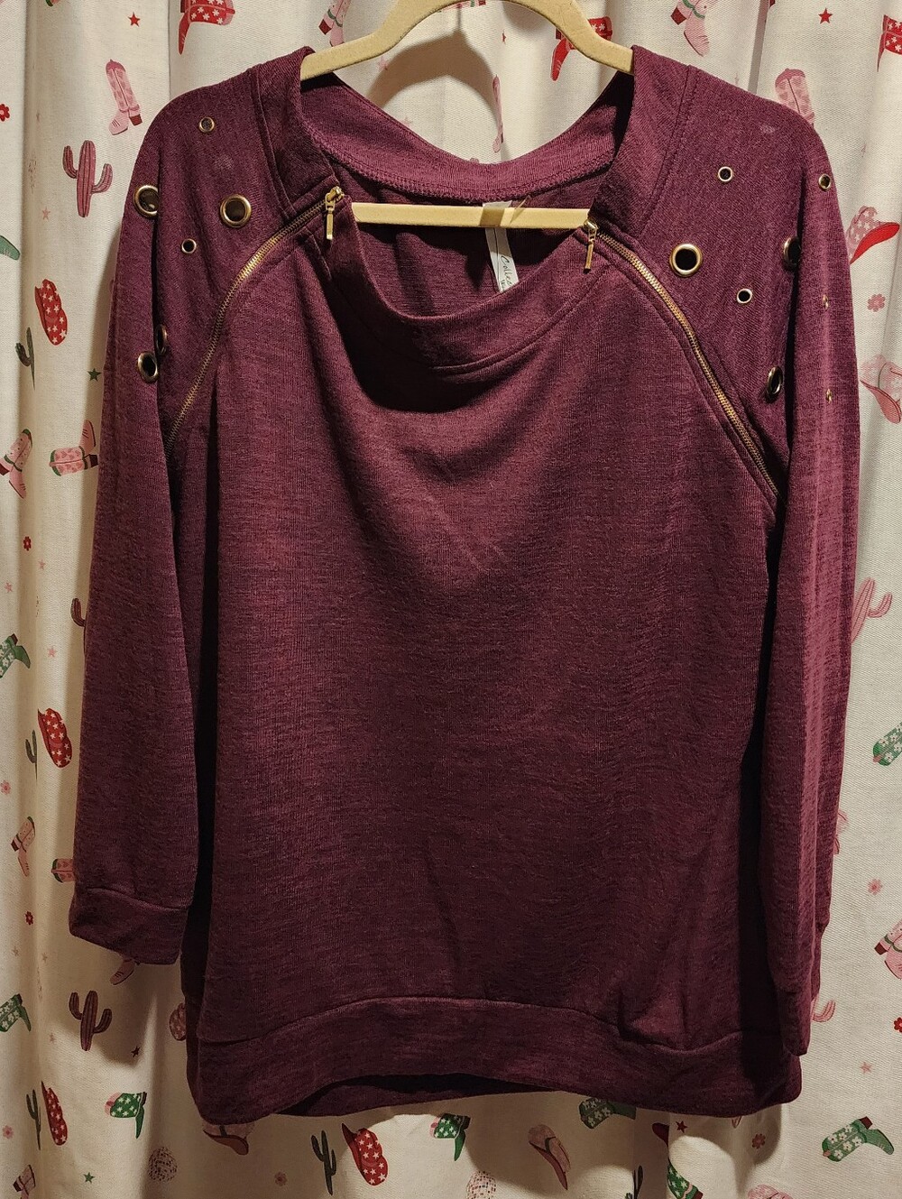 NWT SZ 1X NY Collection Plum/burgundy Grommet & Zip-Trim Pullover.